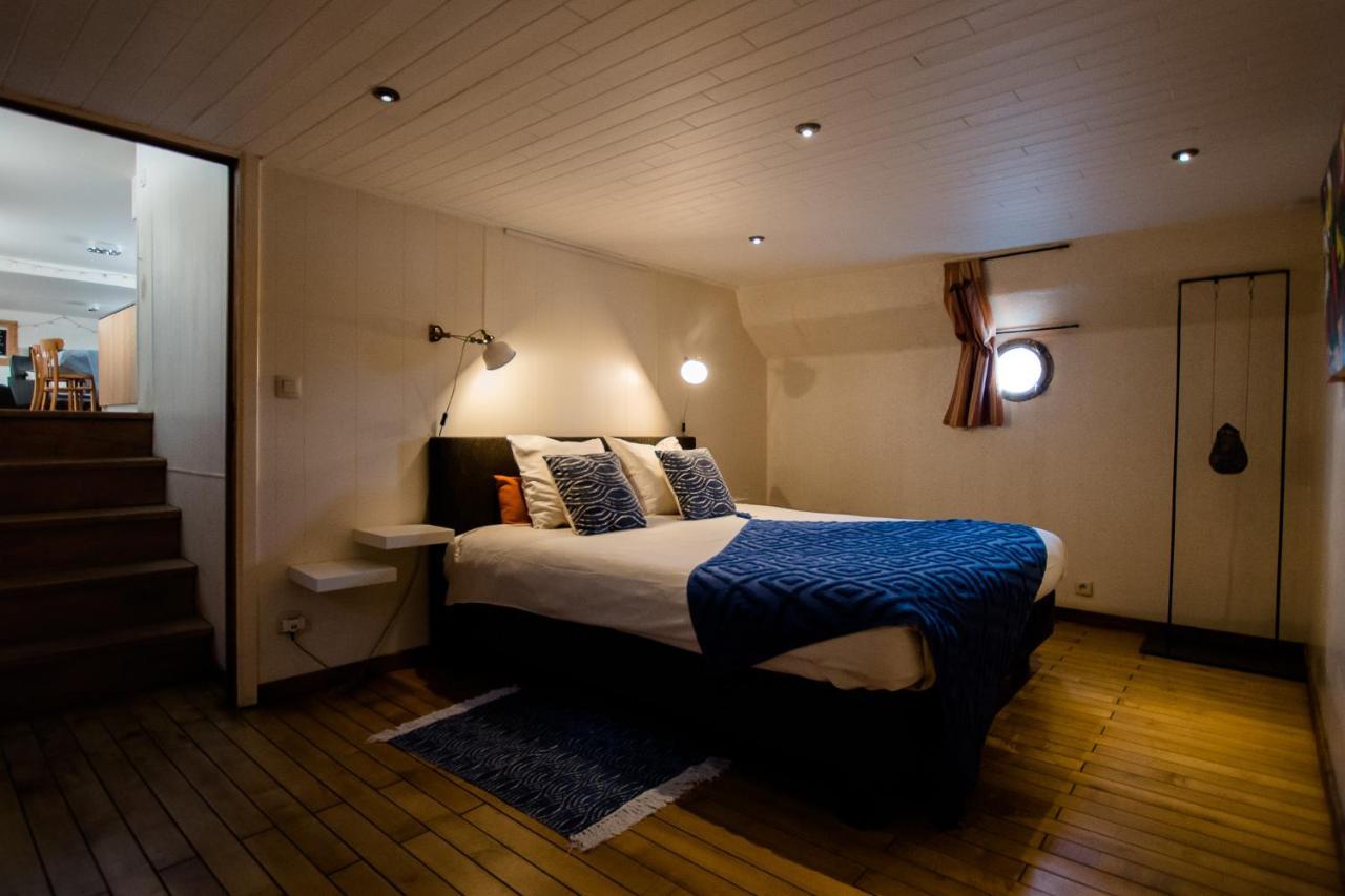 Houseboat Jana - With Sauna And Terrace Hotel Brugge Eksteriør billede